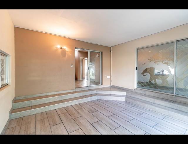 4 BEDROOM HOUSE FOR SALE IN VAN RIEBEECK PARK